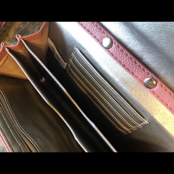 ⭐️Crossbody Purse⭐️ #PoshAmbassador #PoshAffiliate - Picture 3 of 6